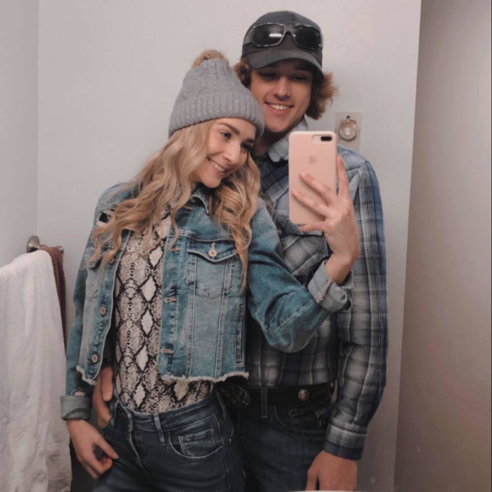 Meet your Posher, Macie